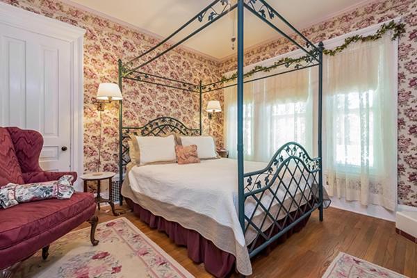 Kingsley House Bed & Breakfast - Full Home Fennville Eksteriør billede